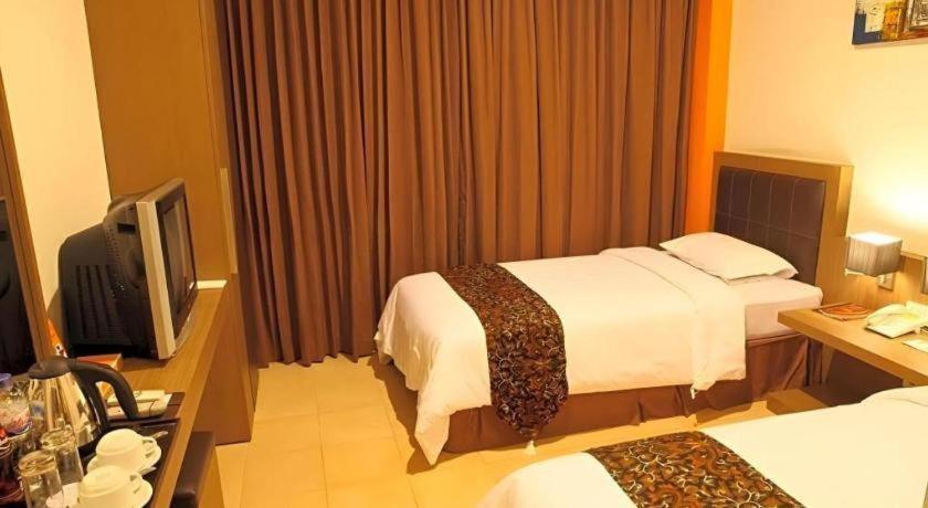 Grand Malioboro Yogyakarta Hotel Exterior photo